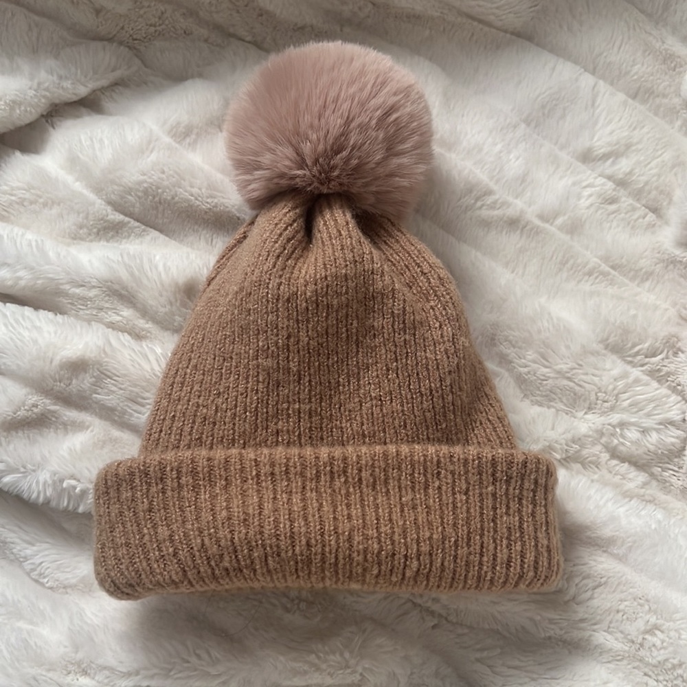 Gigi Pip Dylan Beanie in Tan with Blush Pom